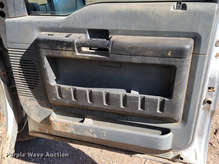 image for item LO9118 2013 Ford F350 Super Duty  Crew Cab pickup truck