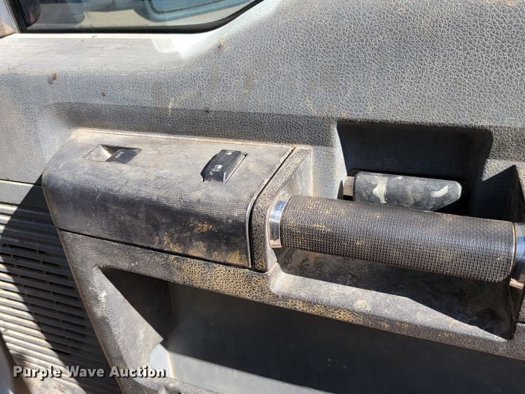 image for item LO9118 2013 Ford F350 Super Duty  Crew Cab pickup truck