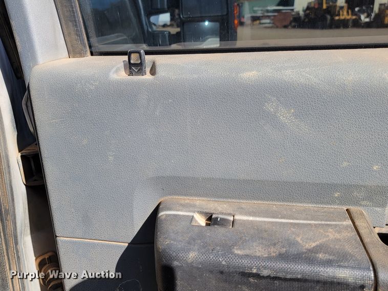 image for item LO9118 2013 Ford F350 Super Duty  Crew Cab pickup truck