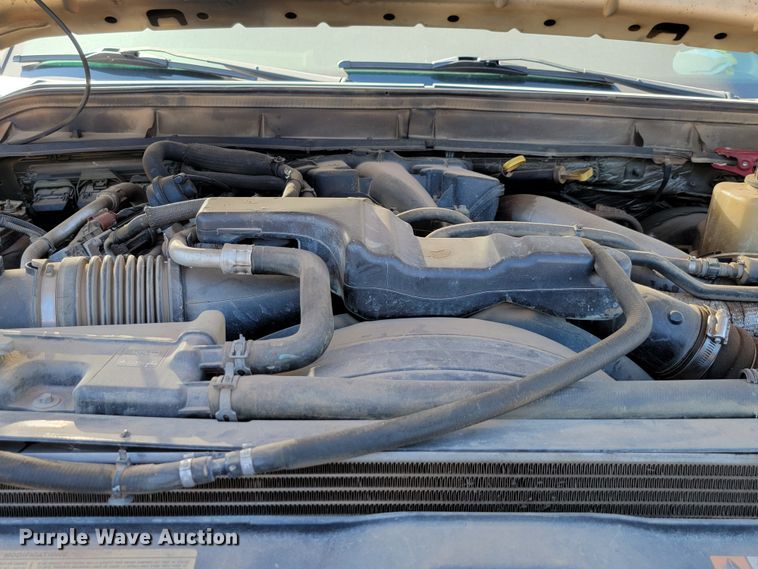 image for item LO9118 2013 Ford F350 Super Duty  Crew Cab pickup truck