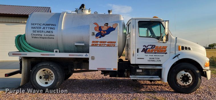 image for item LO9232 2002 Sterling Acterra M7500  vacuum truck