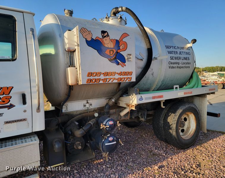 image for item LO9232 2002 Sterling Acterra M7500  vacuum truck