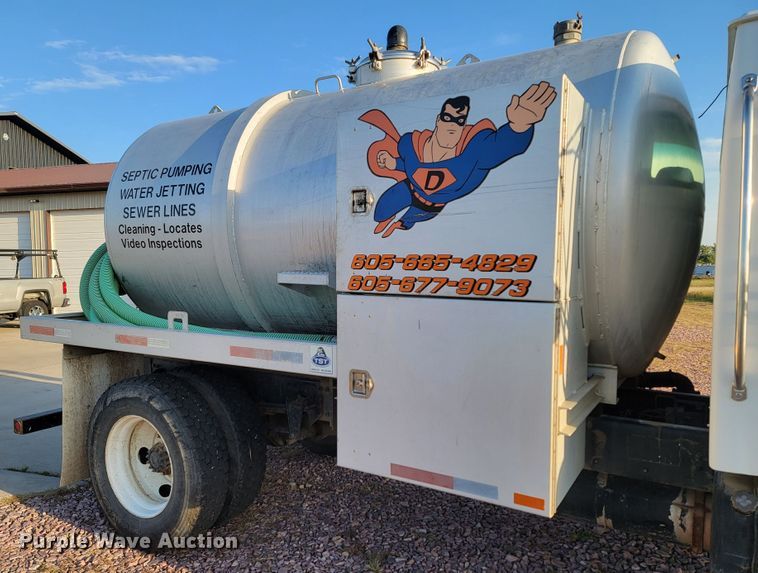 image for item LO9232 2002 Sterling Acterra M7500  vacuum truck