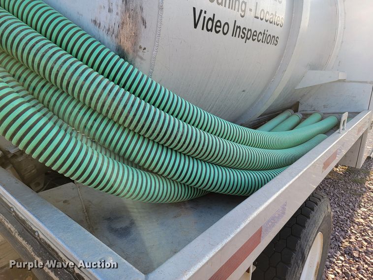 image for item LO9232 2002 Sterling Acterra M7500  vacuum truck