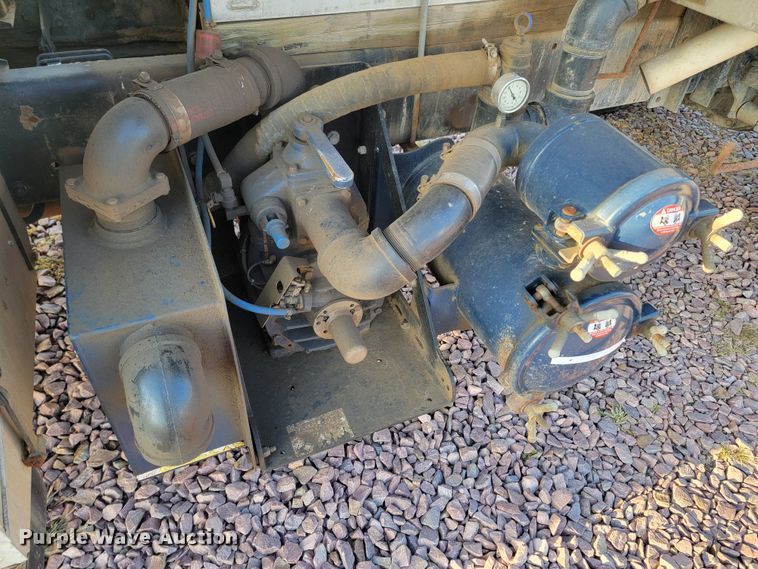 image for item LO9232 2002 Sterling Acterra M7500  vacuum truck