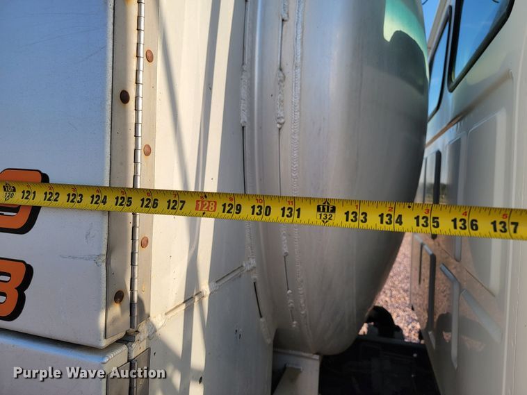 image for item LO9232 2002 Sterling Acterra M7500  vacuum truck