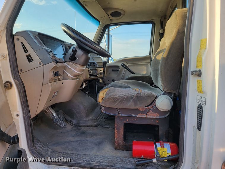 image for item LO9232 2002 Sterling Acterra M7500  vacuum truck