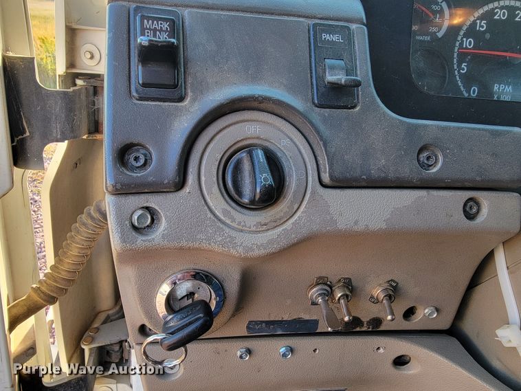 image for item LO9232 2002 Sterling Acterra M7500  vacuum truck