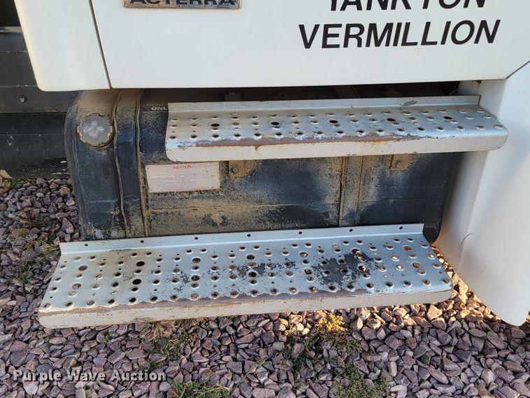 image for item LO9232 2002 Sterling Acterra M7500  vacuum truck