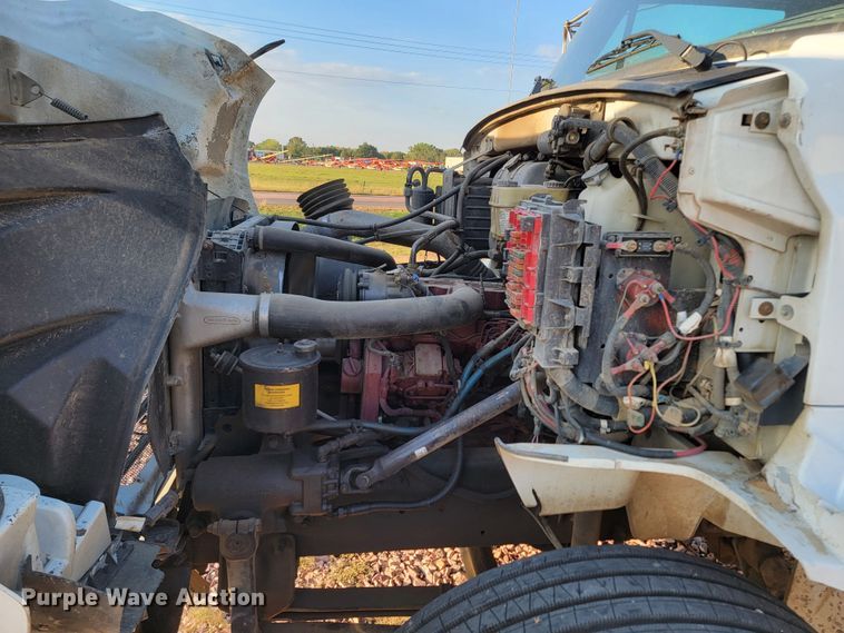 image for item LO9232 2002 Sterling Acterra M7500  vacuum truck