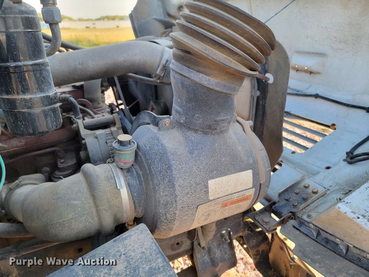 image for item LO9232 2002 Sterling Acterra M7500  vacuum truck