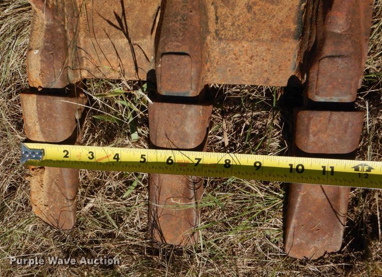 image for item LS9893 Caterpillar 303-1324  mini excavator bucket