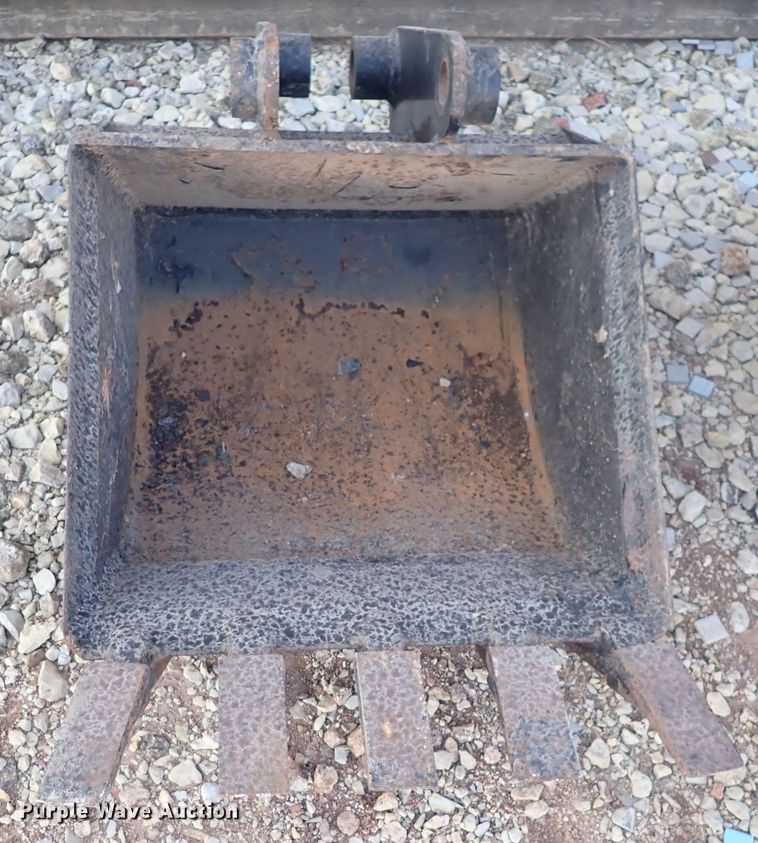 image for item MA9682 (2) mini excavator buckets