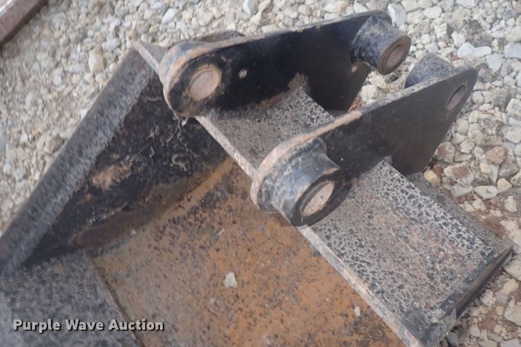 image for item MA9682 (2) mini excavator buckets