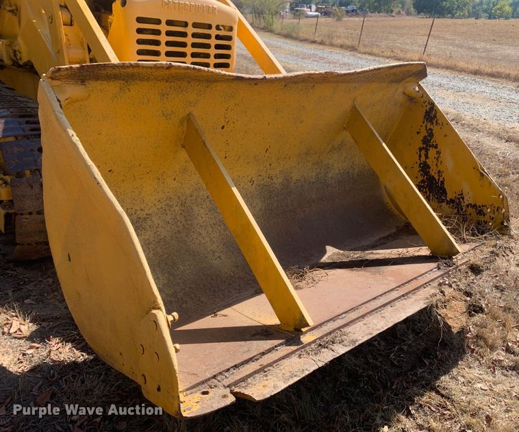 image for item MH9815 Caterpillar  track loader