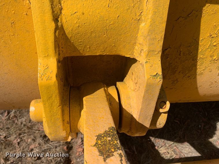 image for item MH9815 Caterpillar  track loader