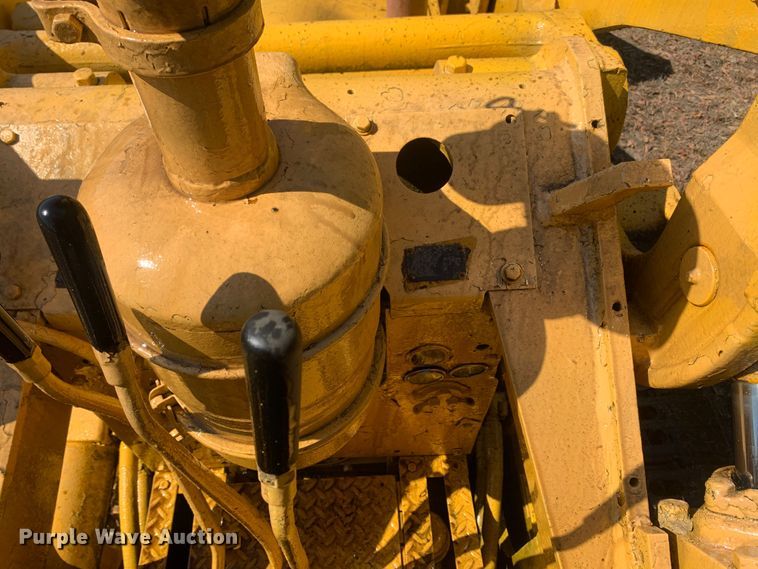 image for item MH9815 Caterpillar  track loader