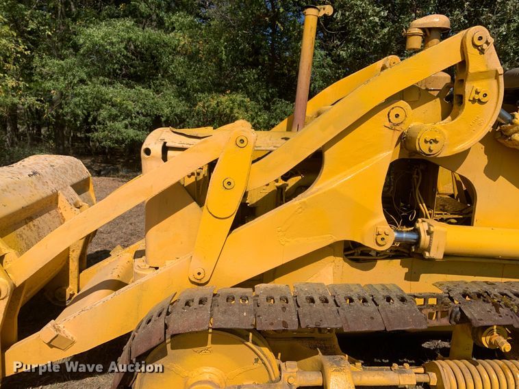 image for item MH9815 Caterpillar  track loader