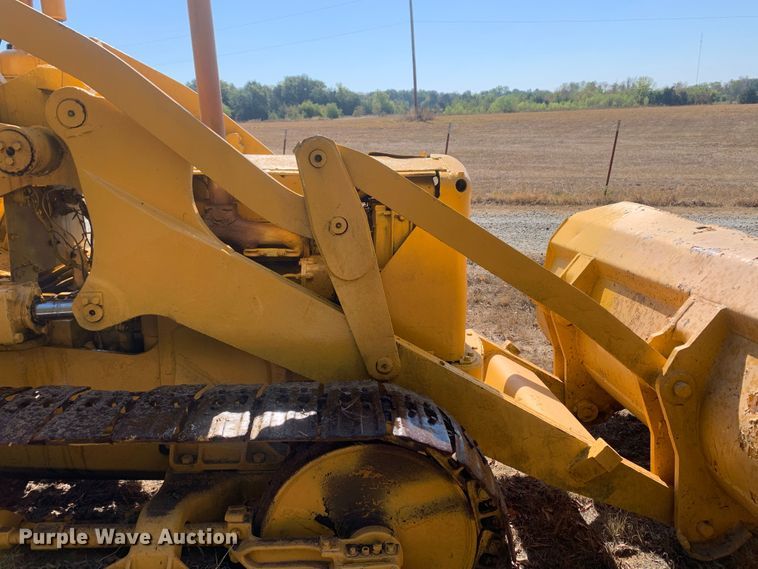 image for item MH9815 Caterpillar  track loader