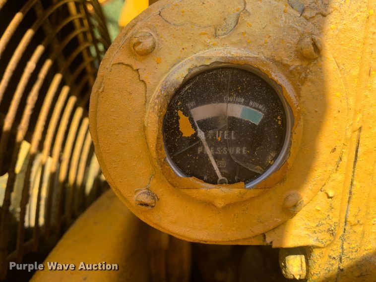 image for item MH9815 Caterpillar  track loader