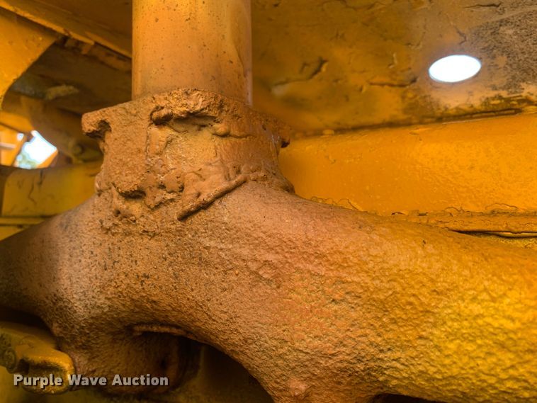 image for item MH9815 Caterpillar  track loader