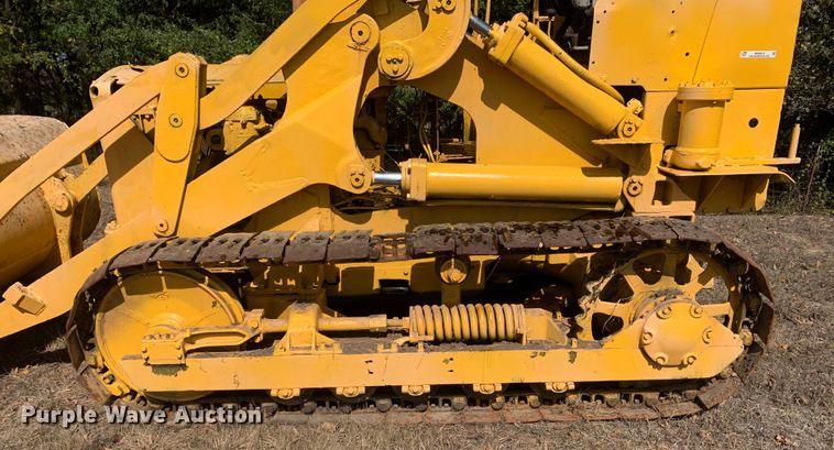 image for item MH9815 Caterpillar  track loader