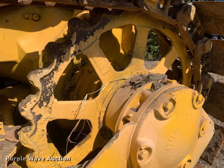 image for item MH9815 Caterpillar  track loader