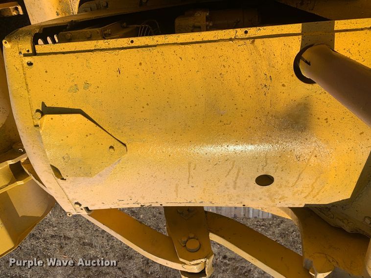 image for item MH9815 Caterpillar  track loader