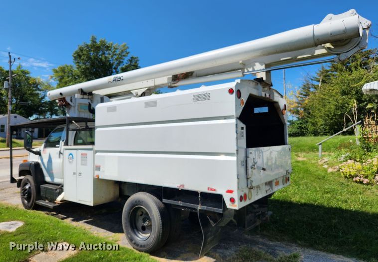 image for item MK9349 2006 GMC C7500  forestry bucket truck