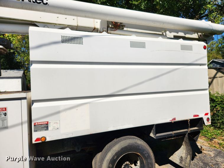 image for item MK9349 2006 GMC C7500  forestry bucket truck