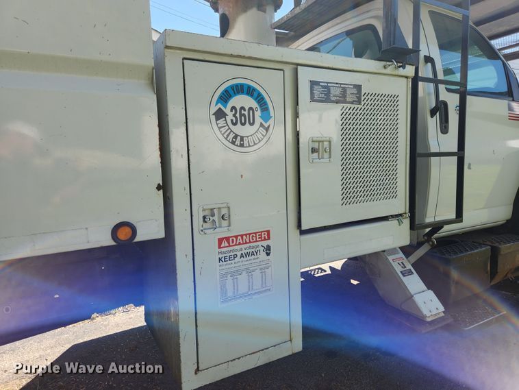 image for item MK9349 2006 GMC C7500  forestry bucket truck