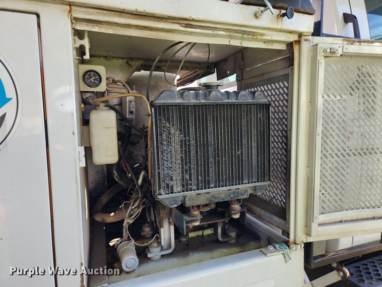 image for item MK9349 2006 GMC C7500  forestry bucket truck