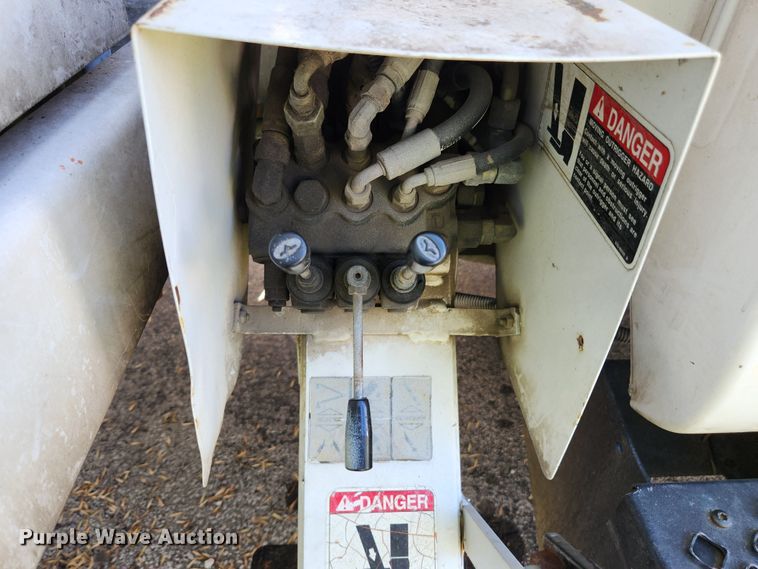 image for item MK9349 2006 GMC C7500  forestry bucket truck