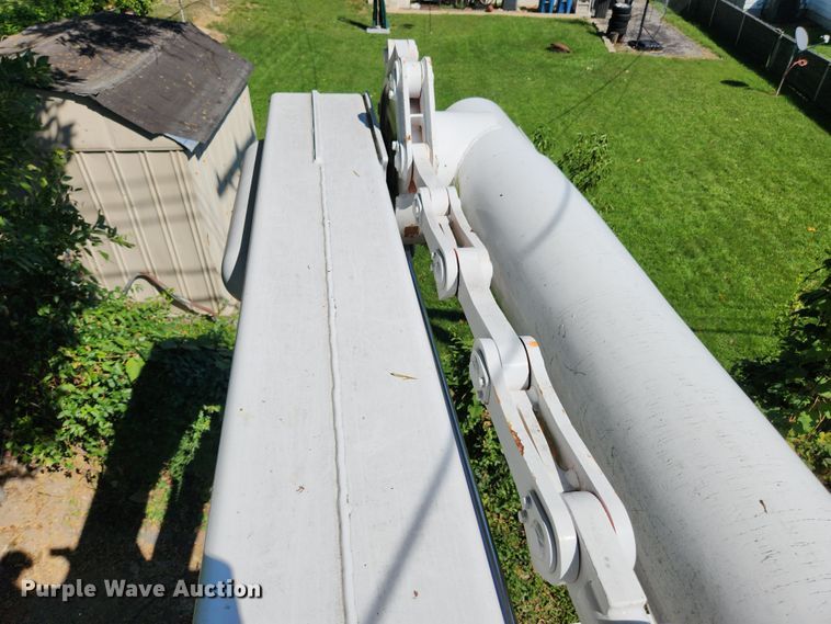 image for item MK9349 2006 GMC C7500  forestry bucket truck