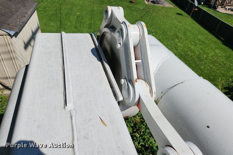 image for item MK9349 2006 GMC C7500  forestry bucket truck