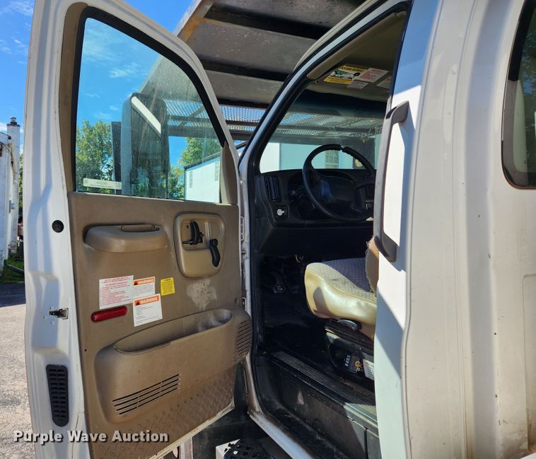 image for item MK9349 2006 GMC C7500  forestry bucket truck