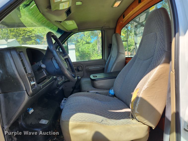 image for item MK9349 2006 GMC C7500  forestry bucket truck