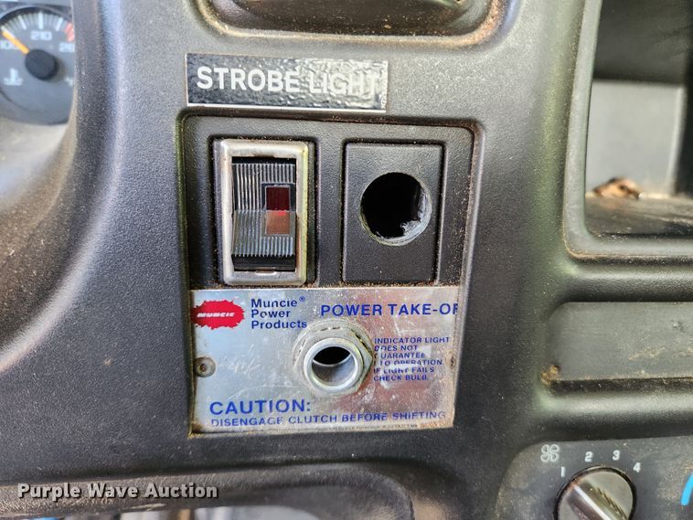 image for item MK9349 2006 GMC C7500  forestry bucket truck