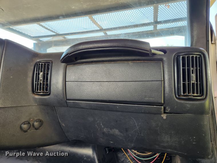 image for item MK9349 2006 GMC C7500  forestry bucket truck