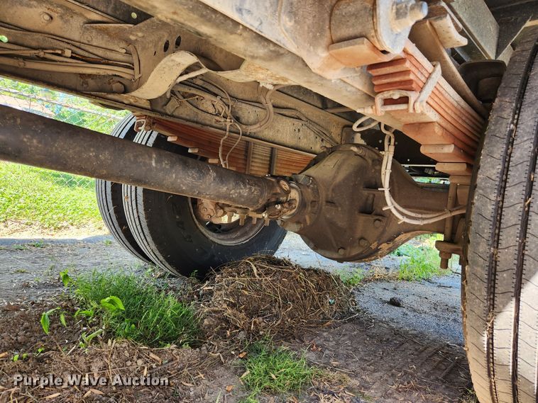 image for item MK9349 2006 GMC C7500  forestry bucket truck