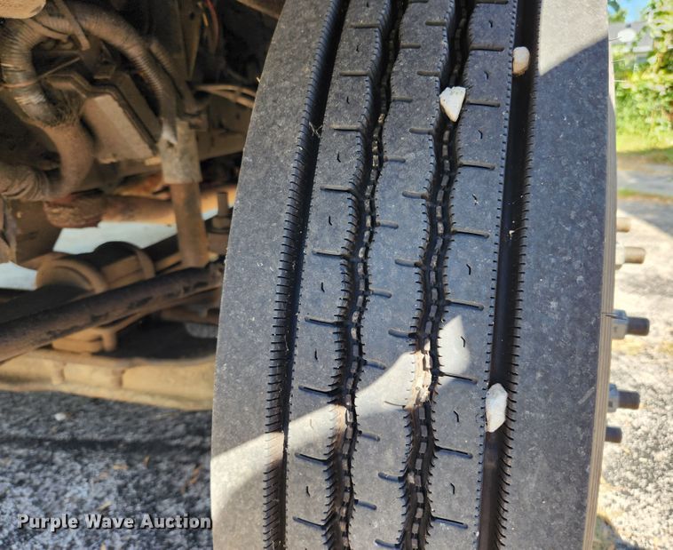 image for item MK9349 2006 GMC C7500  forestry bucket truck