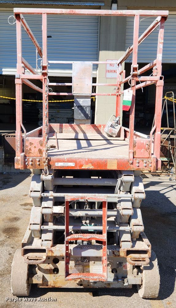 image for item MK9387 2000 Skyjack 4832  scissor lift