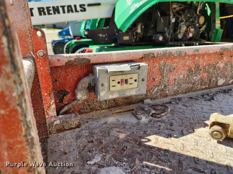 image for item MK9387 2000 Skyjack 4832  scissor lift