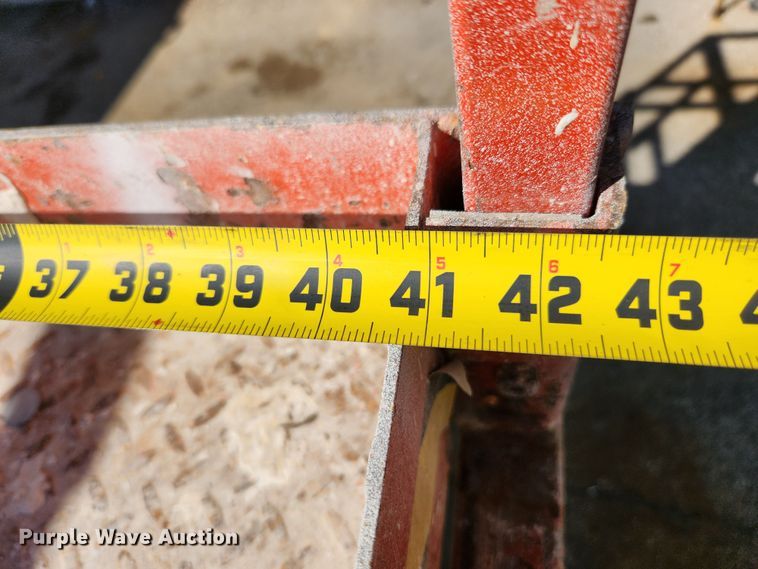 image for item MK9387 2000 Skyjack 4832  scissor lift