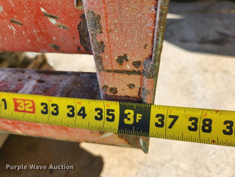 image for item MK9387 2000 Skyjack 4832  scissor lift