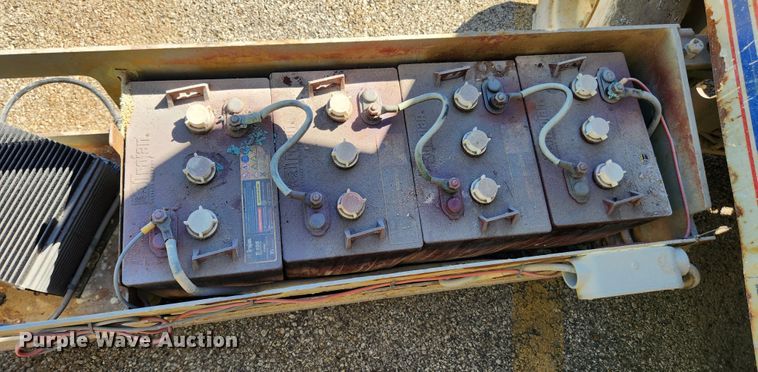 image for item MK9387 2000 Skyjack 4832  scissor lift