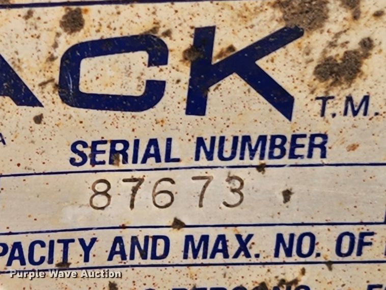 image for item MK9387 2000 Skyjack 4832  scissor lift