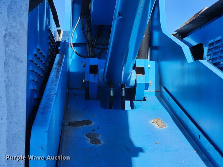 image for item MK9388 2003 Genie S-65  boom lift