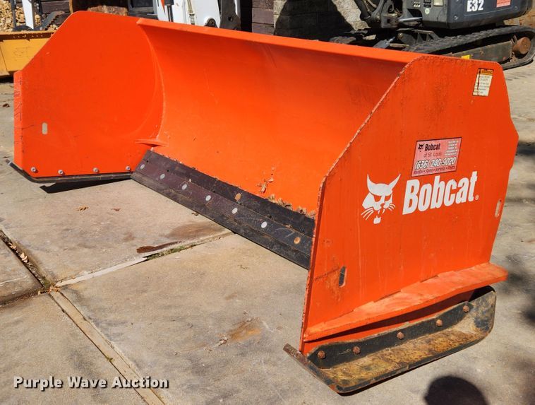 image for item MK9399 2008 Bobcat Snowpusher 94  skid steer snow pusher