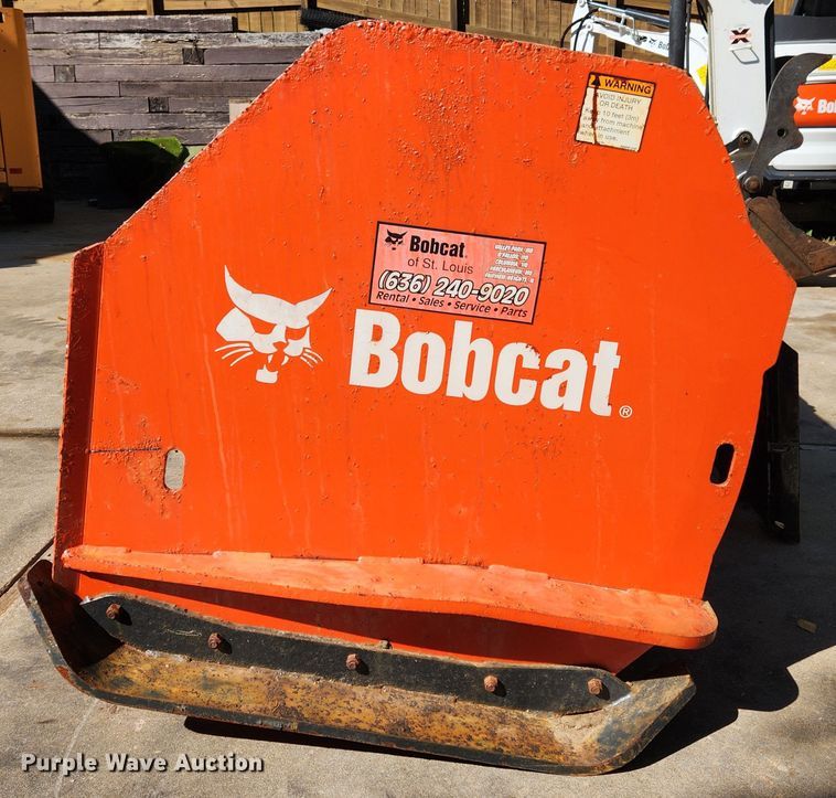 image for item MK9399 2008 Bobcat Snowpusher 94  skid steer snow pusher